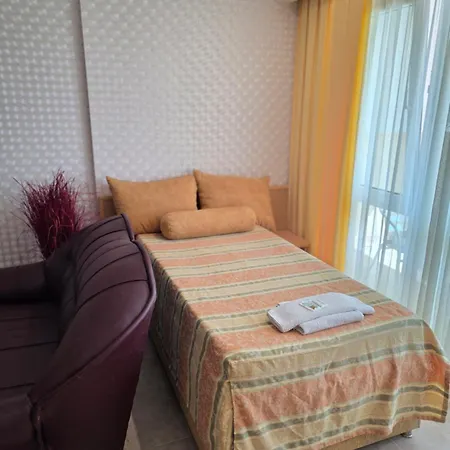 Miramar Palace Apartmán Sluneční pobřeží