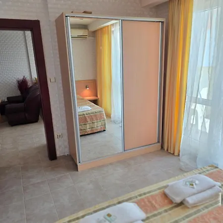 Miramar Palace Apartmán